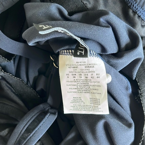 NWOT MIRACLE SUIT Tankini Top Slimming Navy Size 8 - Picture 7 of 16